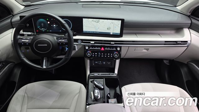 Hyundai Tucson — interior