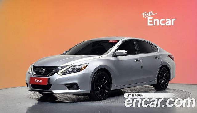 Nissan Altima