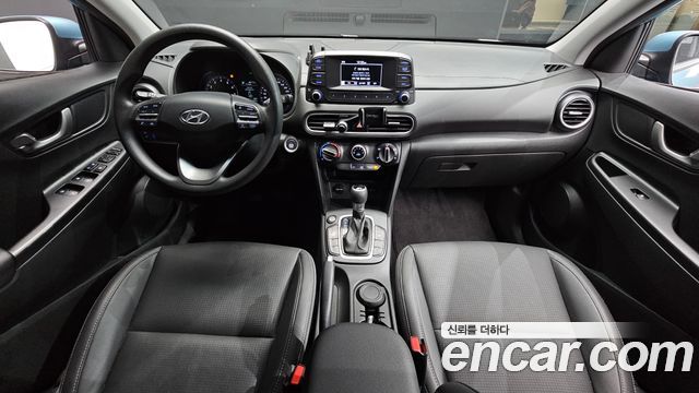 Hyundai Kona — interior