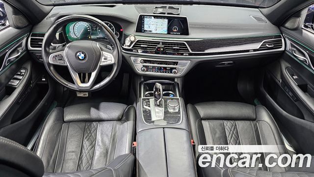 BMW 7 Series — interior