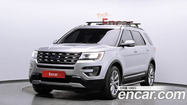 Ford Explorer — exterior