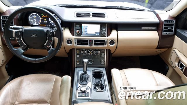 Land Rover Range Rover — interior