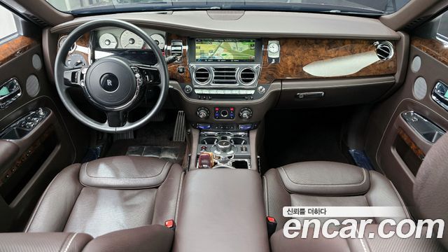 Rolls-Royce Ghost — interior