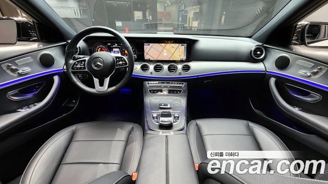 Mercedes-Benz E-Class — interior