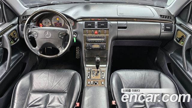 Mercedes-Benz E-Class — interior
