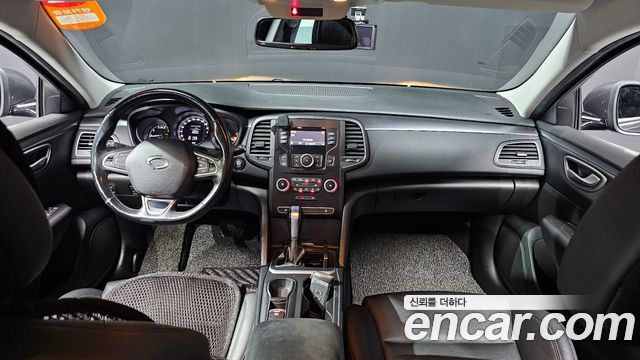 Renault Korea SM6 — interior