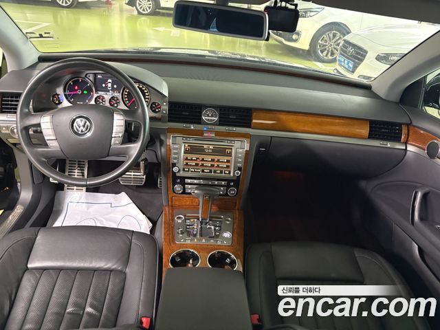Volkswagen Phaeton — interior