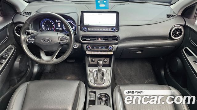 Hyundai Kona — interior