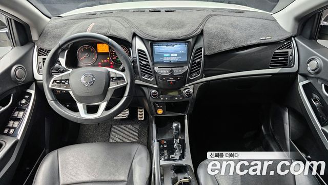 KG Mobility Korando — interior