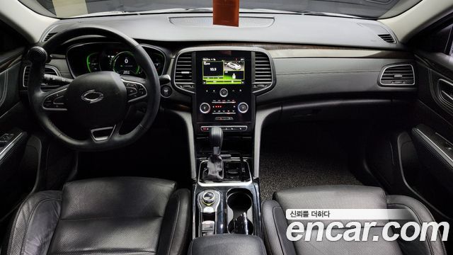 Renault Korea SM6 — interior