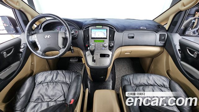 Hyundai Starex — interior