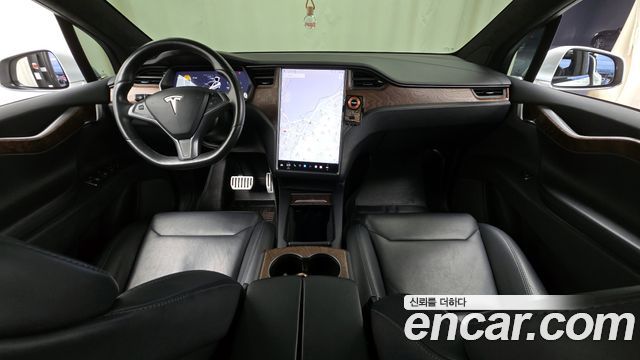 Tesla Model X — interior