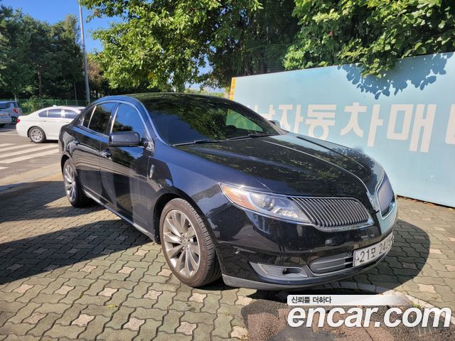 Lincoln MKS — exterior
