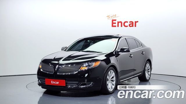 Lincoln MKS — exterior