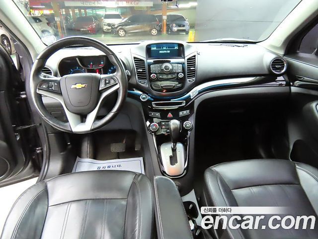 Chevrolet Korea Orlando — interior