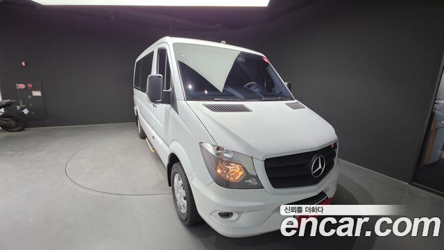 Mercedes-Benz Sprinter — exterior