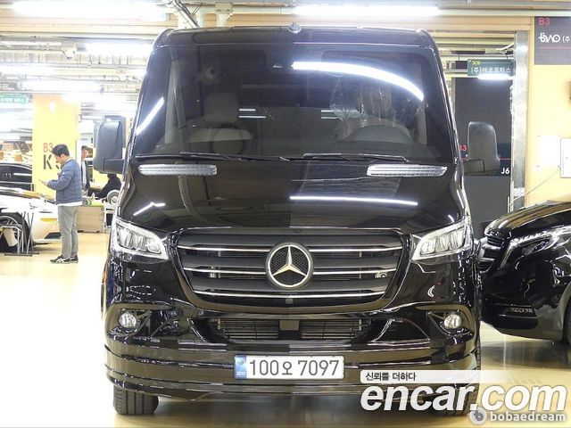 Mercedes-Benz Sprinter — exterior