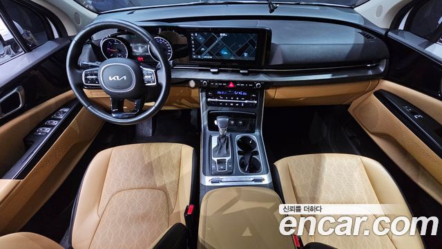 Kia Carnival — interior