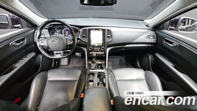 Renault Korea SM6 — interior