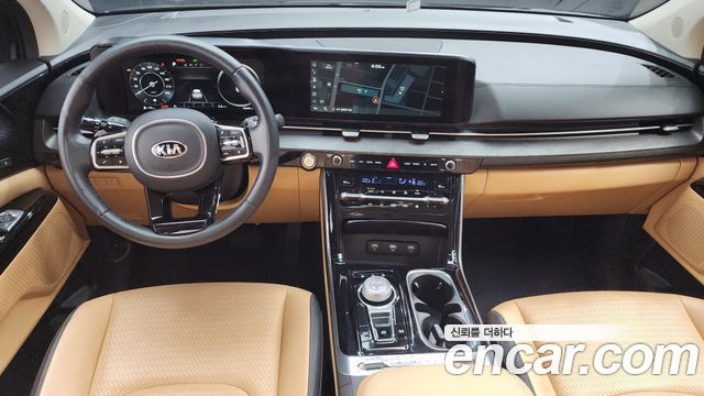 Kia Carnival — interior