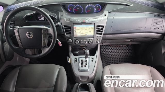 KG Mobility Korando — interior