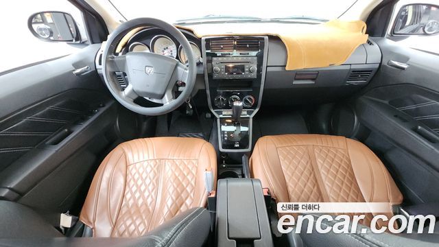 Dodge Caliber — interior