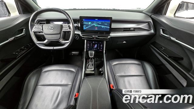 KG Mobility Torres — interior