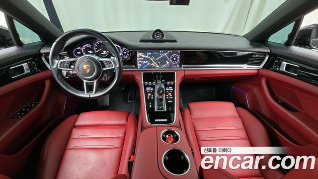 Porsche Panamera — interior