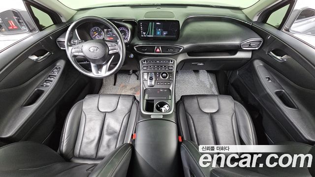 Hyundai Santa Fe — interior