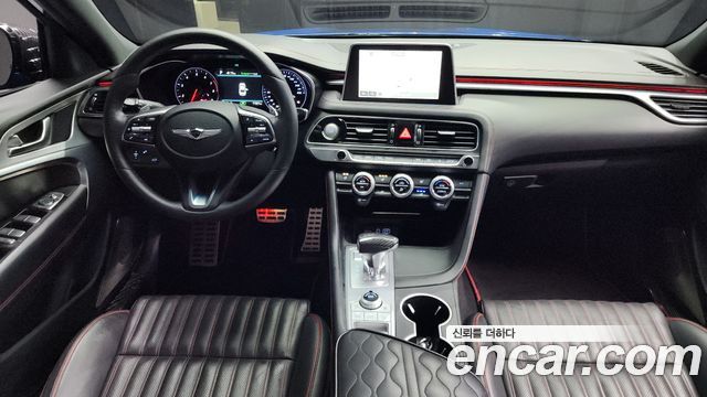 Genesis G70 — interior