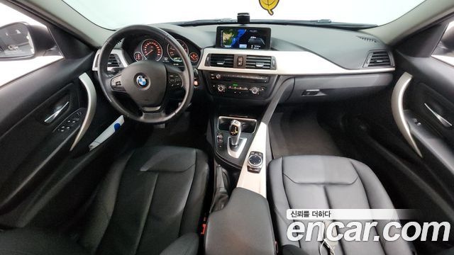 BMW 3 Series — interior