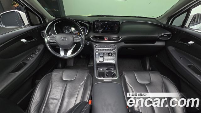 Hyundai Santa Fe — interior