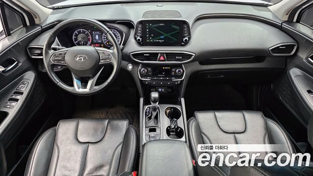 Hyundai Santa Fe — interior