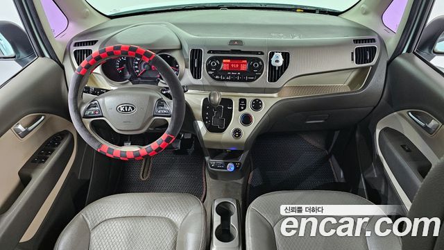 Kia Ray — interior