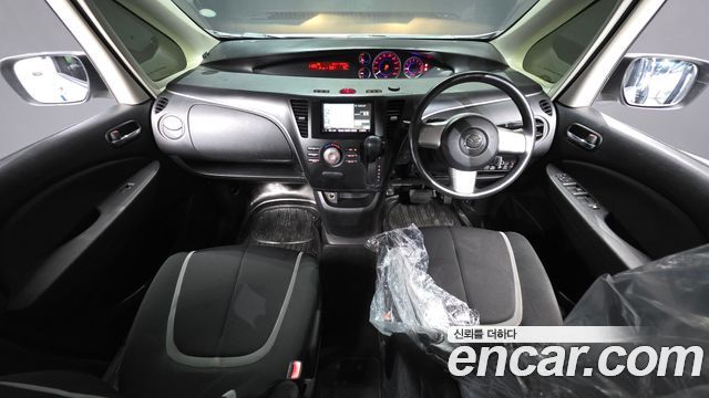Mazda Biante — interior