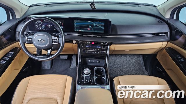 Kia Carnival — interior