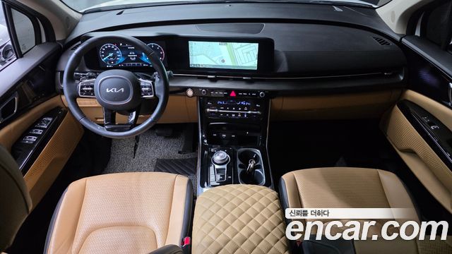 Kia Carnival — interior