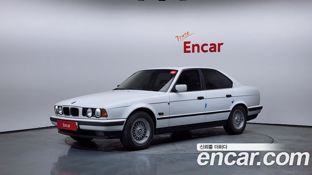 BMW 5 Series — exterior