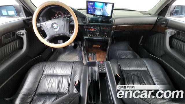 BMW 5 Series — interior