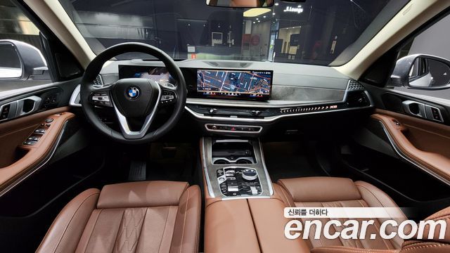 BMW X5 — interior