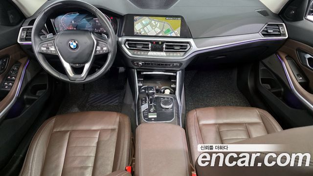 BMW 3 Series — interior