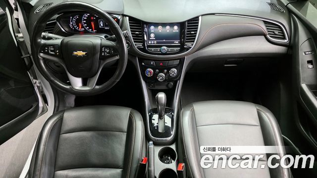 Chevrolet Korea Trax — interior