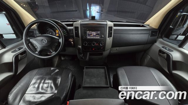 Mercedes-Benz Sprinter — interior