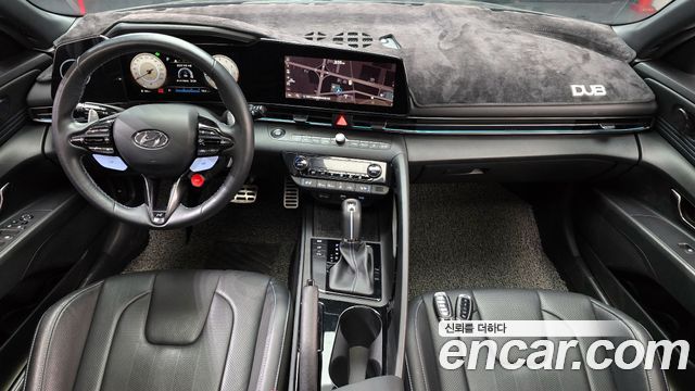 Hyundai Avante — interior