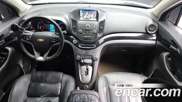 Chevrolet Korea Orlando — interior