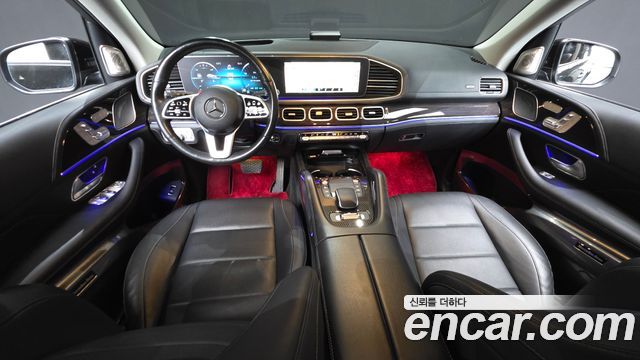 Mercedes-Benz GLE-Class — interior