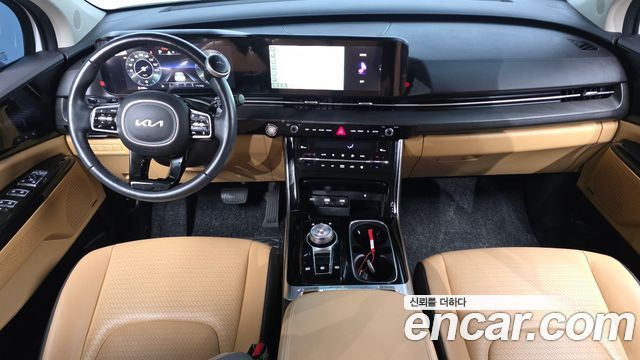 Kia Carnival — interior
