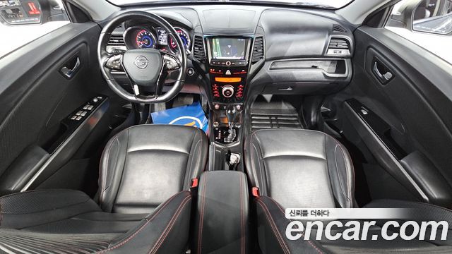 KG Mobility Tivoli — interior