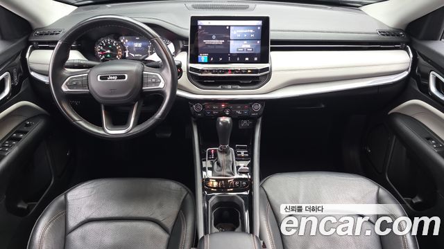 Jeep Compass — interior