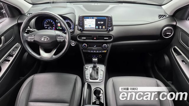 Hyundai Kona — interior